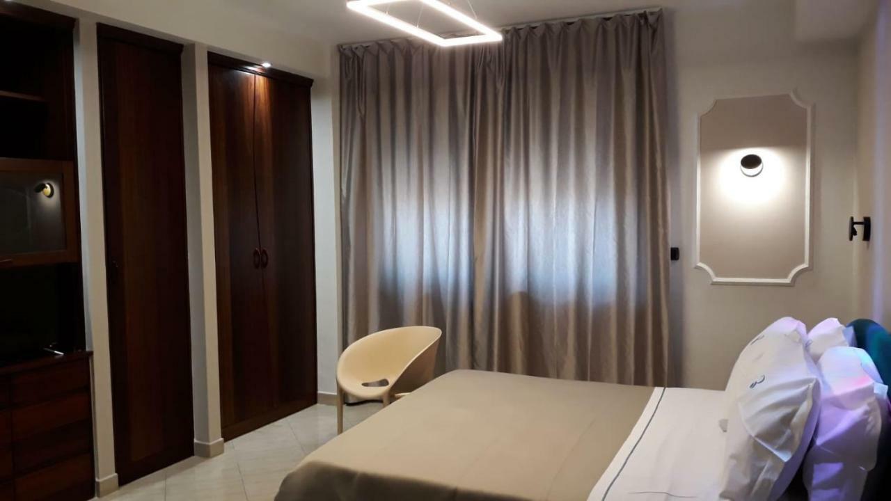 Sonevi Rooms Napoli Bagian luar foto