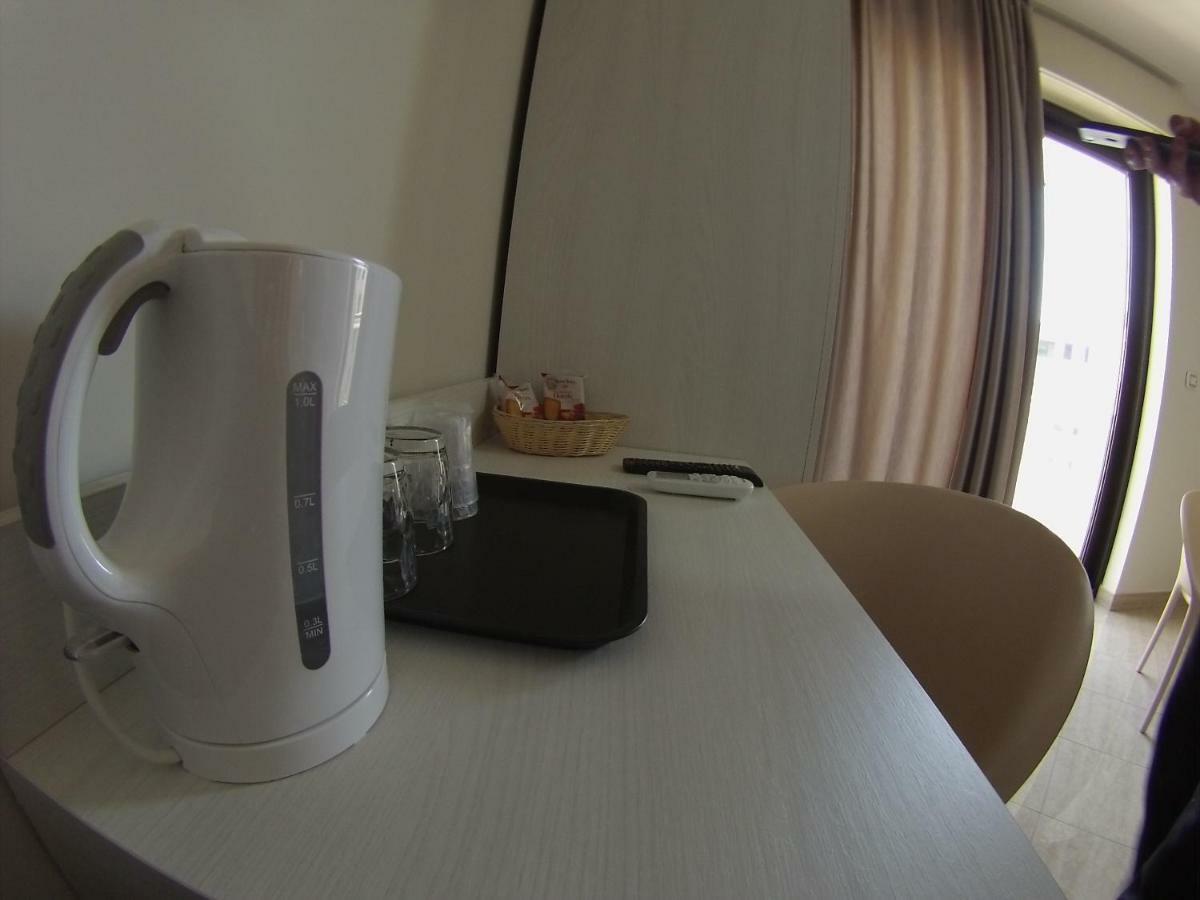 Sonevi Rooms Napoli Bagian luar foto