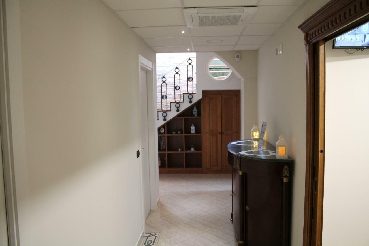 Sonevi Rooms Napoli Bagian luar foto