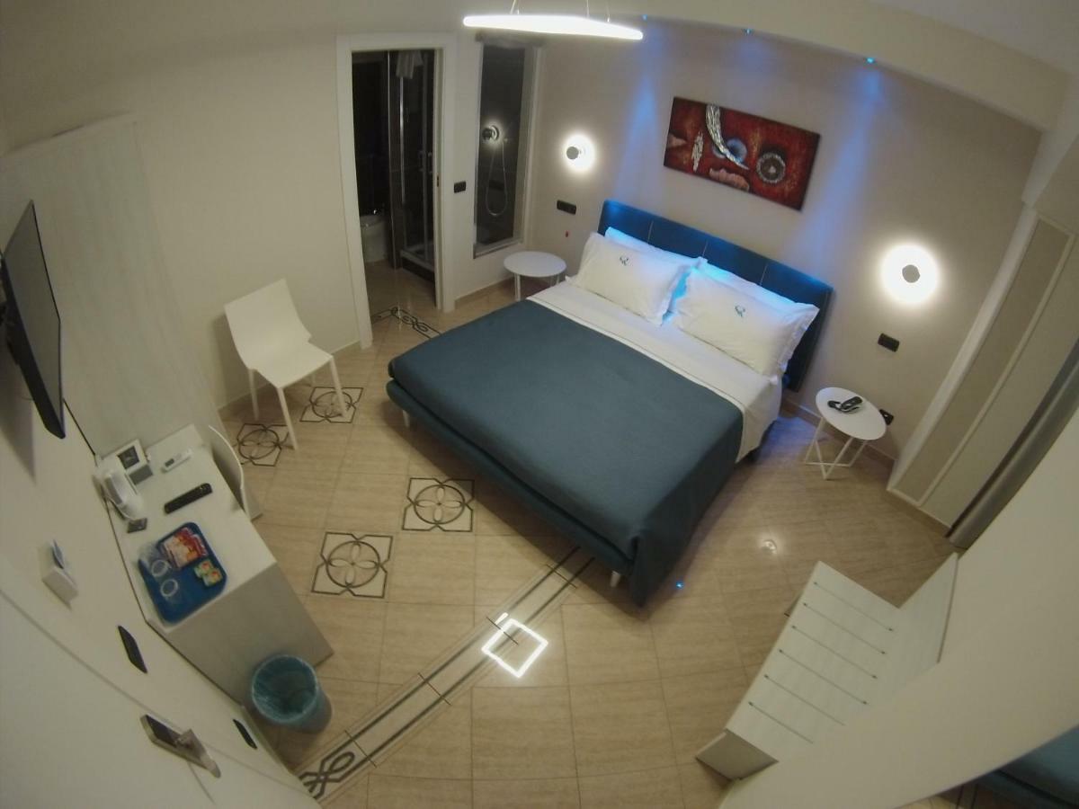 Sonevi Rooms Napoli Bagian luar foto