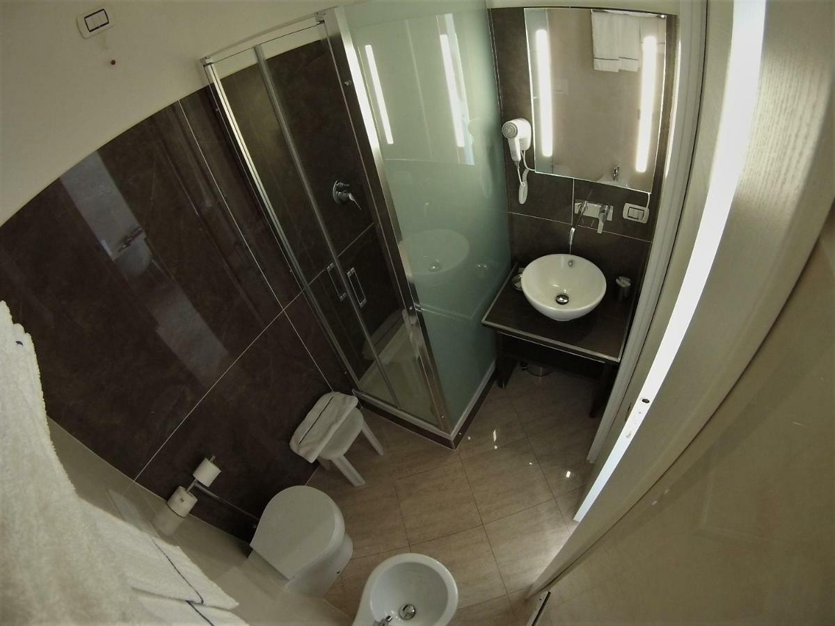 Sonevi Rooms Napoli Bagian luar foto