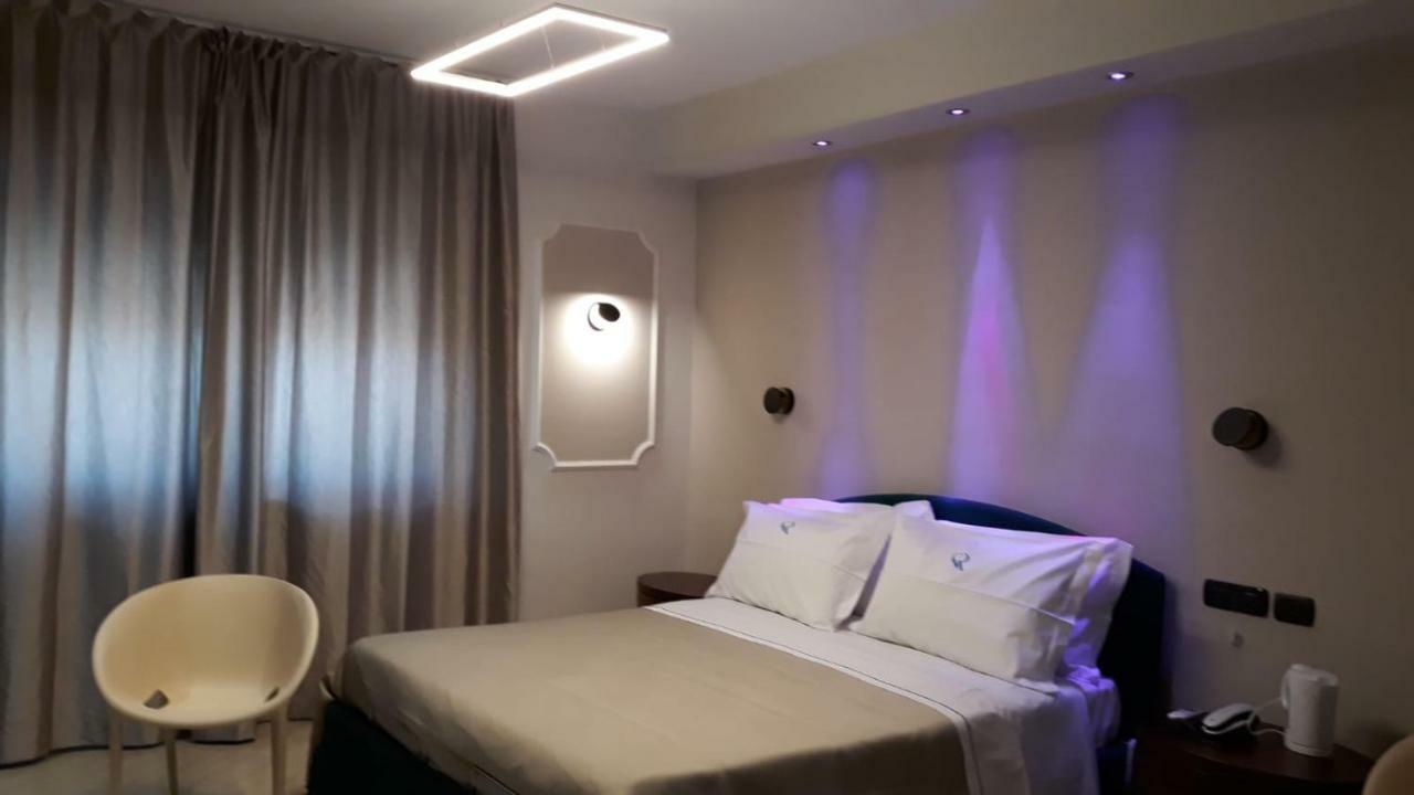 Sonevi Rooms Napoli Bagian luar foto
