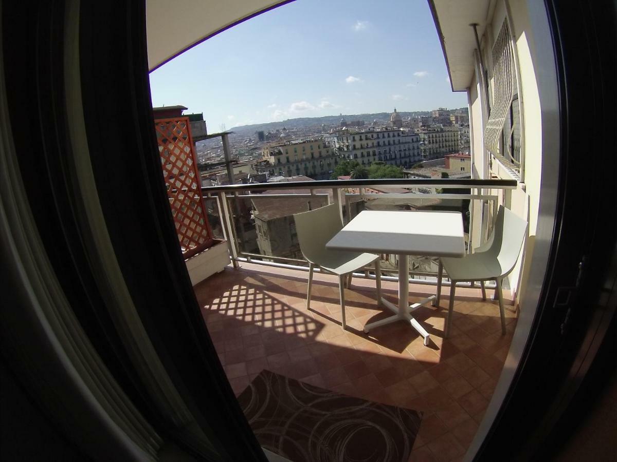 Sonevi Rooms Napoli Bagian luar foto