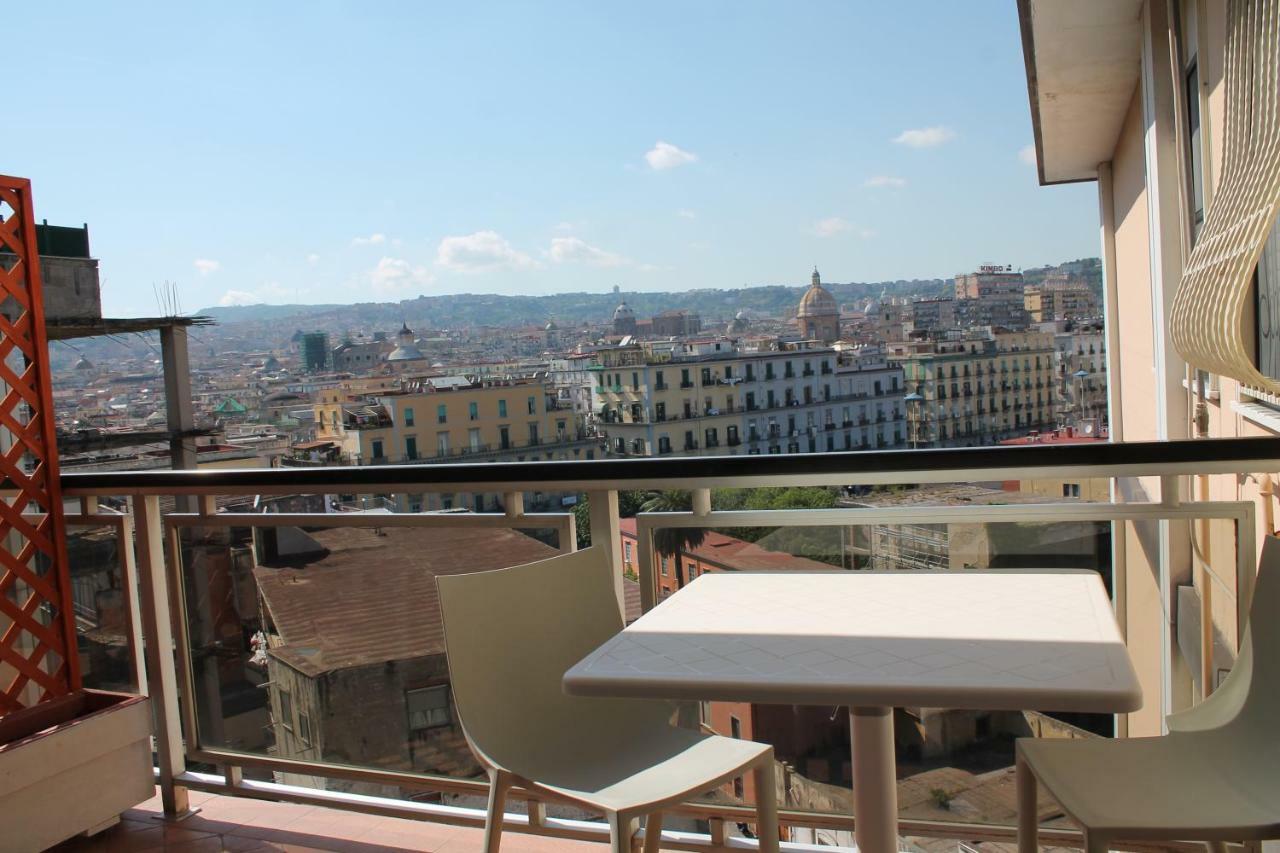 Sonevi Rooms Napoli Bagian luar foto
