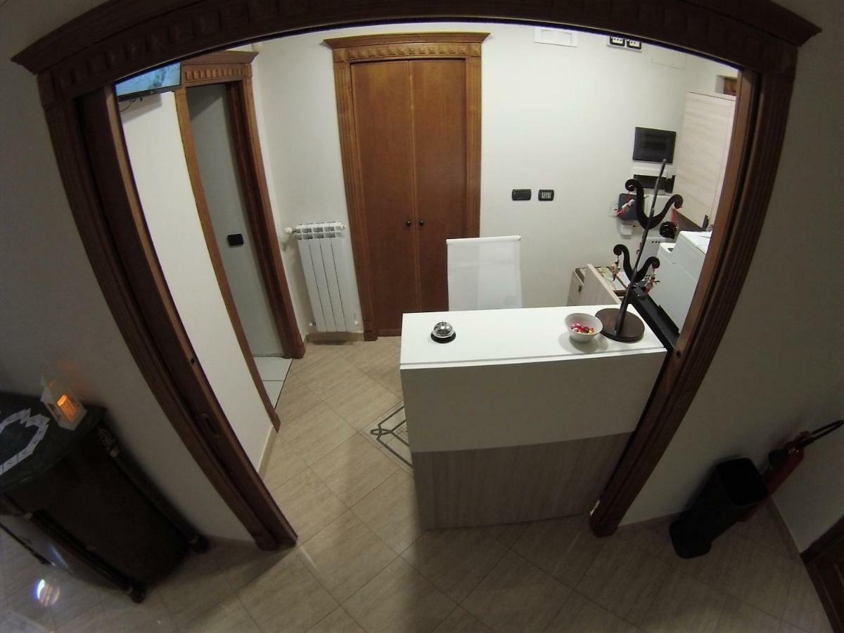 Sonevi Rooms Napoli Bagian luar foto