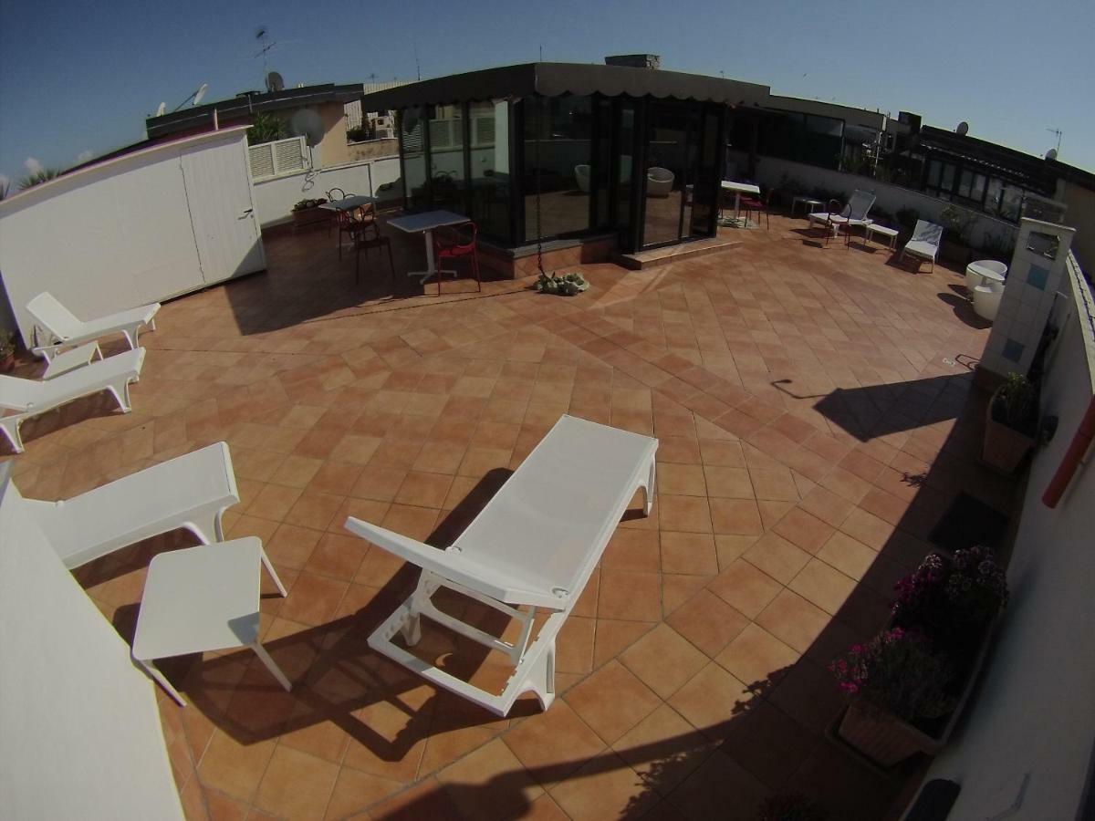Sonevi Rooms Napoli Bagian luar foto